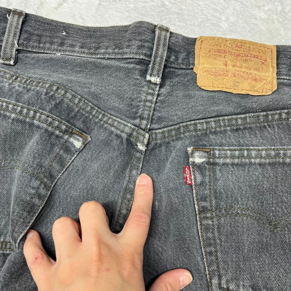 Vintage Levi's Button Fly Jeans Men's Faded Black Denim Pockets Y2K‎ - 30X30.5